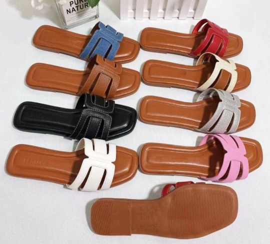 Ladies slippers 